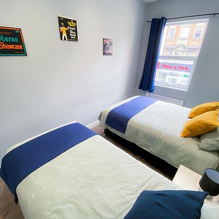 Modern 1 Bedroom Flat In Wood Green Лондон Экстерьер фото