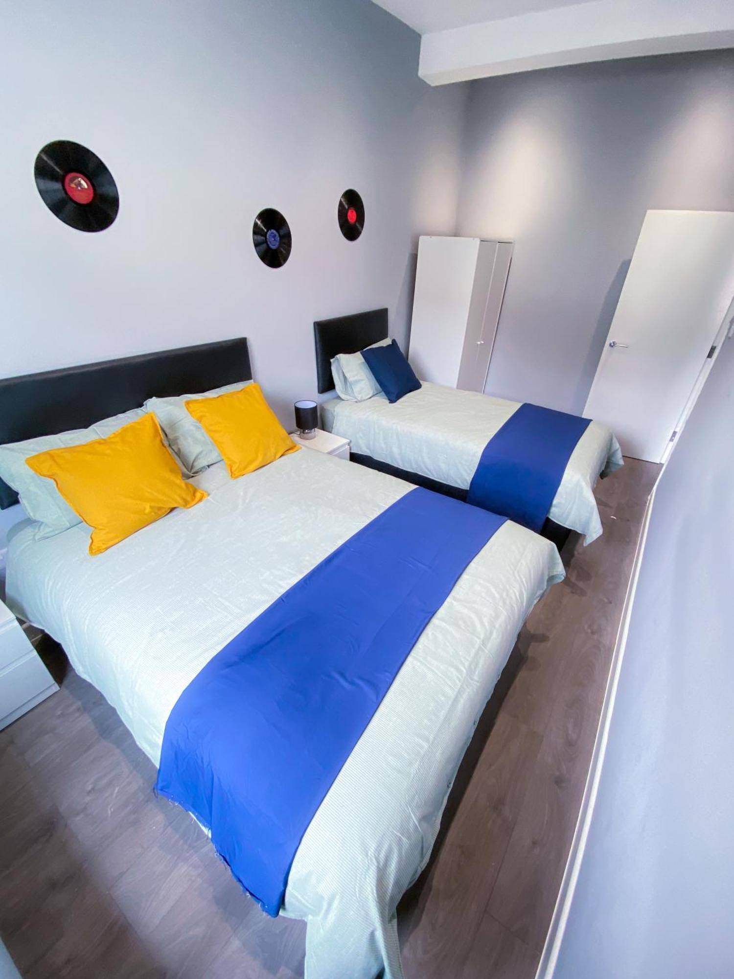 Modern 1 Bedroom Flat In Wood Green Лондон Экстерьер фото
